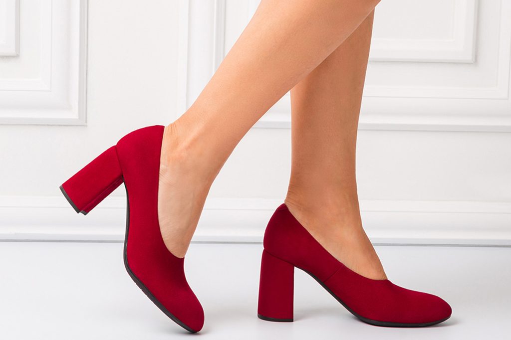 Photo retouch woman shoe and leg